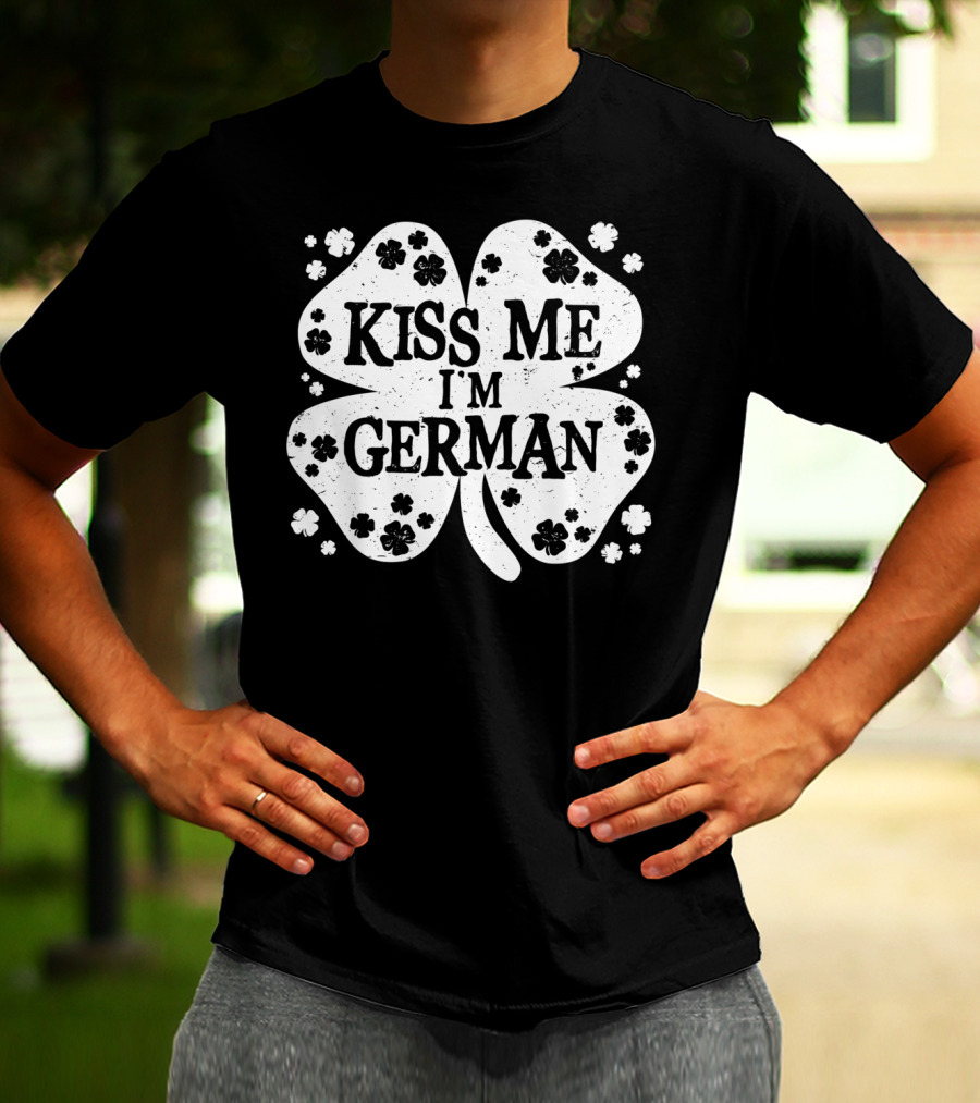 Kiss Me I’m German Shamrock St Patricks Day Men T-Shirt