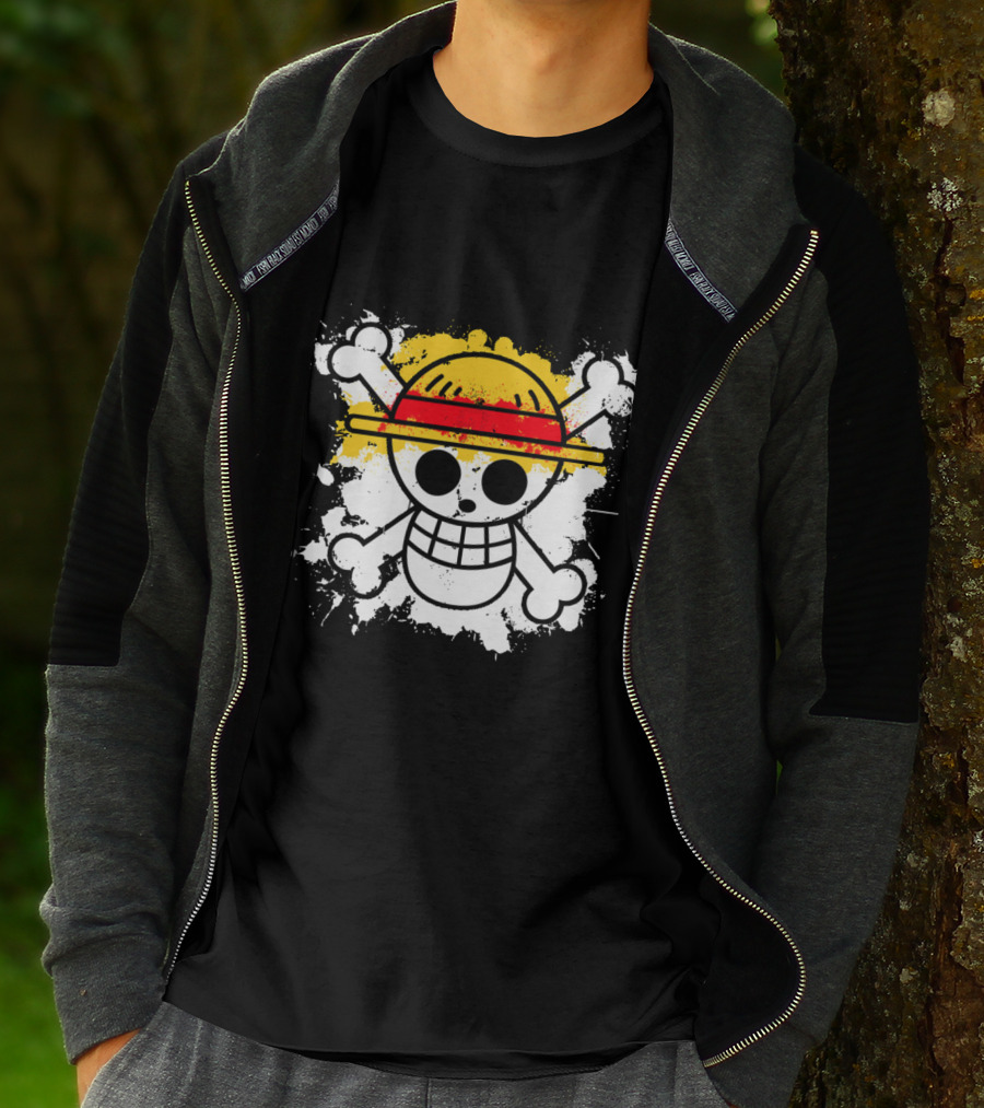 Straw Hat Pirates Jolly Roger Skull Emblem One Piece Anime T-Shirt