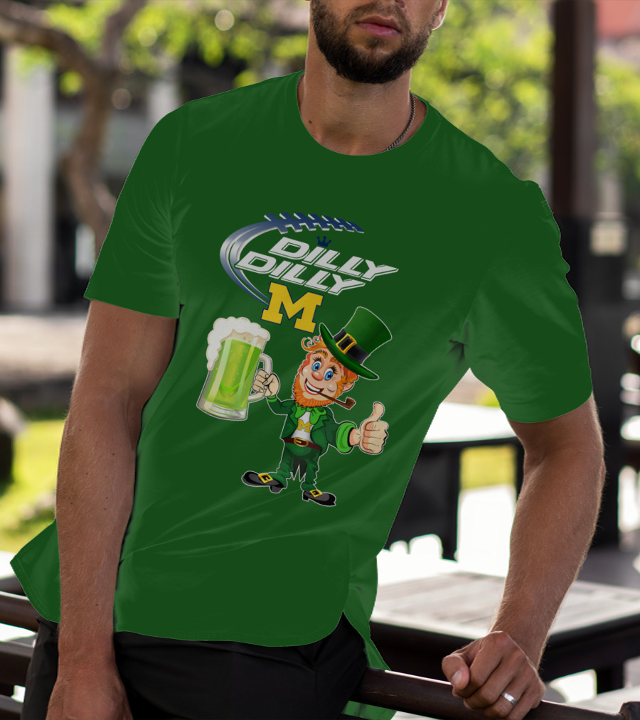 Dilly Dilly M Patrick Football Leprechaun With Green Beer T-Shirt