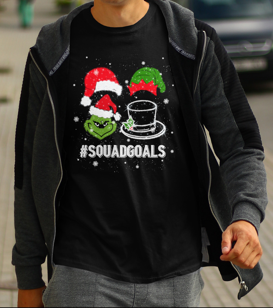 Christmas #SquadGoals Grinch Santa Elf Top Hat Snowflakes T-Shirt