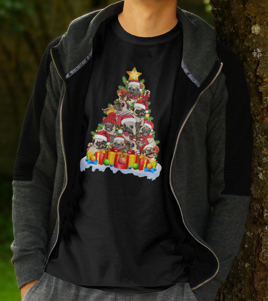 Pug Christmas Tree With Santa Hats And Presents T-Shirt