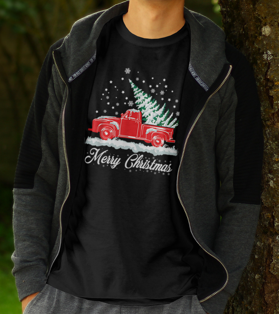 Merry Christmas Classic Old Red Truck With XMAS Tree Snowflakes T-Shirt