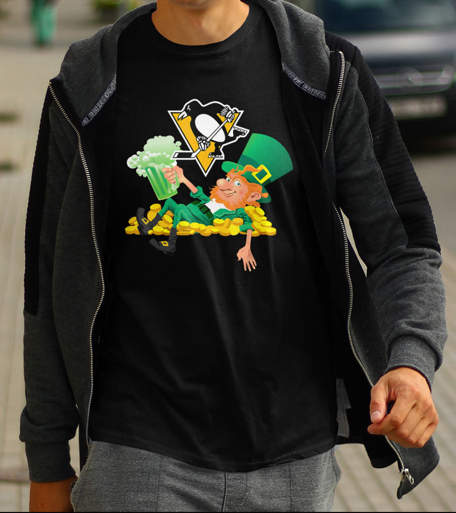 St Patrick's Day Lucky Leprechaun Pittsburgh Penguins Hockey Fan Gear T-Shirt