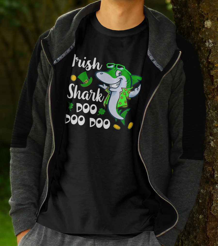 Irish Shark Doo Doo Doo St Patrick Day Leprechaun Hat Coins Shamrock T-Shirt
