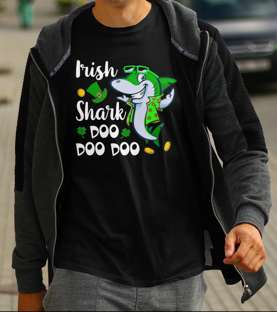 Irish Shark Doo Doo Doo St Patrick Day Leprechaun Hat Coins Shamrock T-Shirt