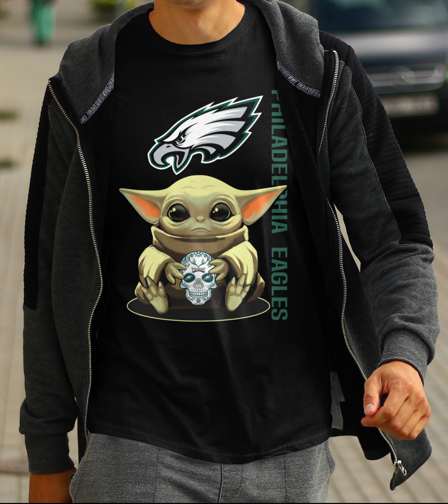 Philadelphia Eagles Baby Yoda Holding Skull T-Shirt
