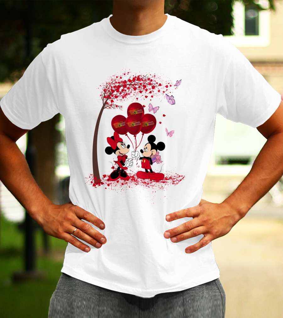 Minnie And Mickey Mouse Holding 1 FC Union Berlin Balloons With Tree And Butterflies T-Shirt