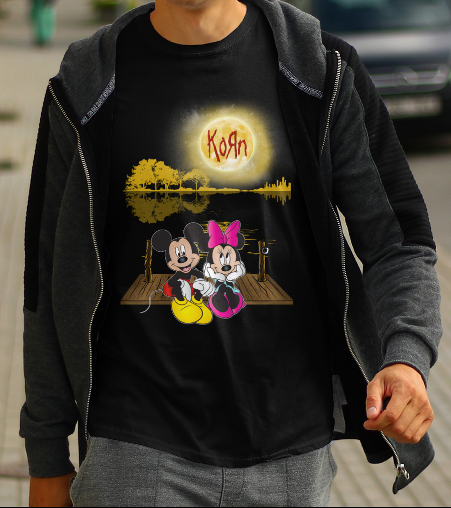 Korn Mickey And Minnie Dock Moon Scene T-Shirt