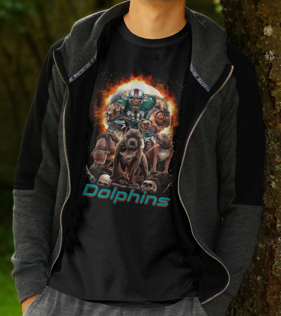 Miami Dolphins Dh 49 Md Comic Style Power Play With Dogs And Football T-Shirt