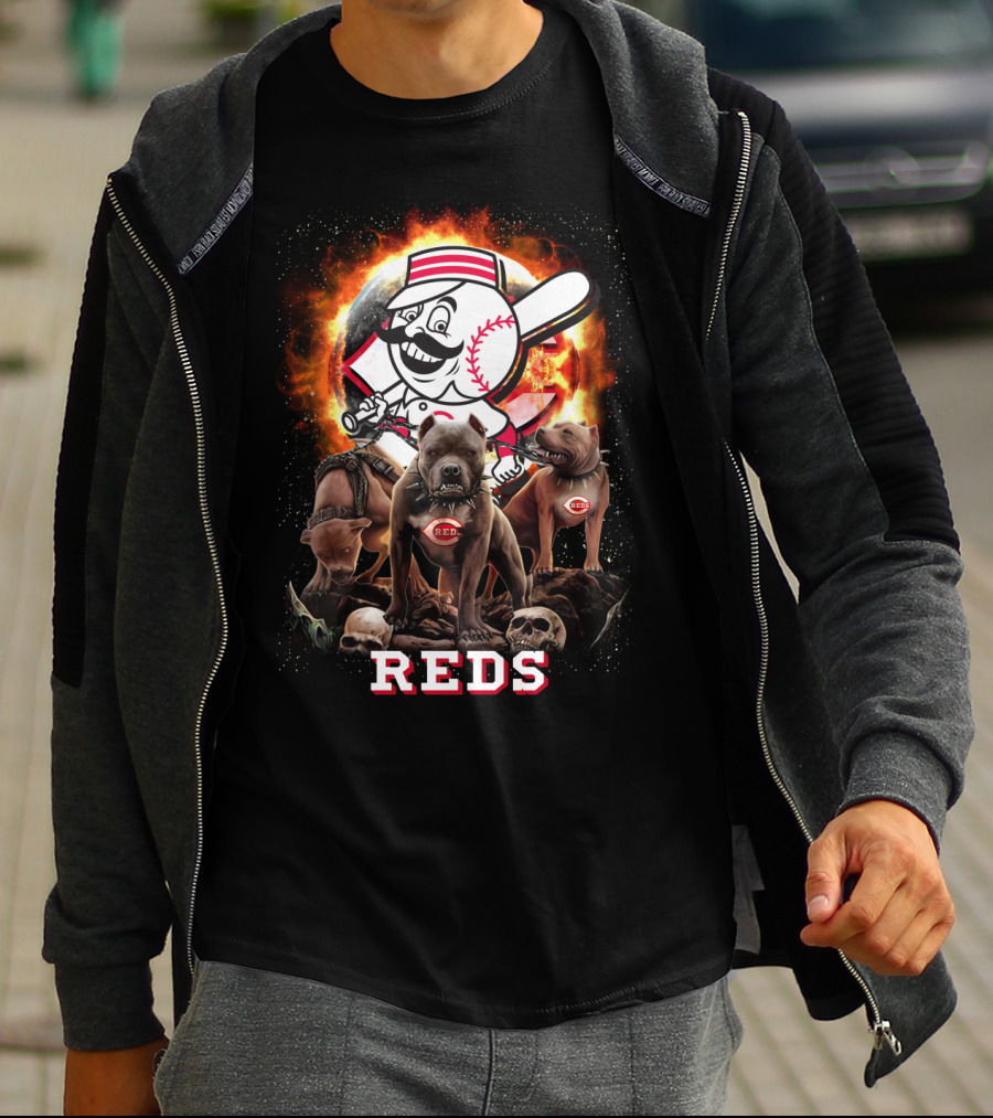 Cincinnati Reds Logo With Fierce Dogs And Skulls T-Shirt