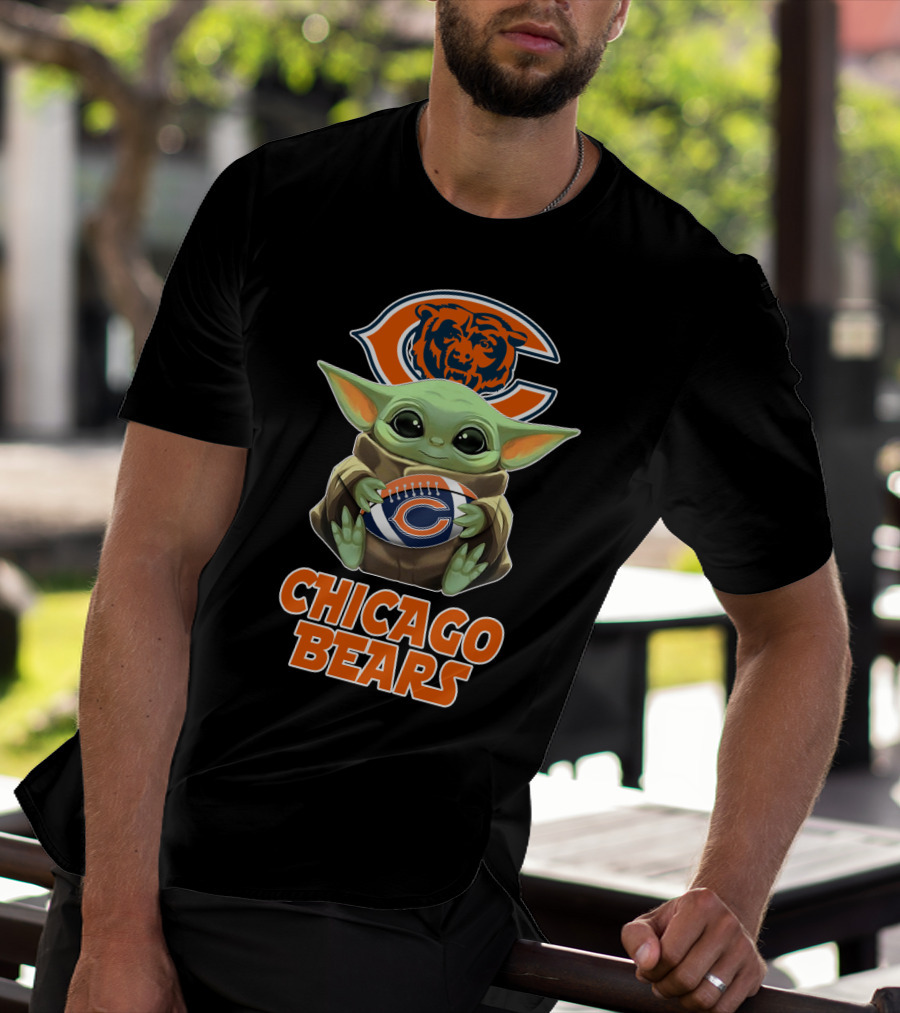 Chicago Bears Baby Yoda Football Fan T-Shirt