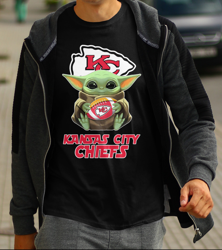 Kansas City Chiefs Baby Yoda Football T-Shirt