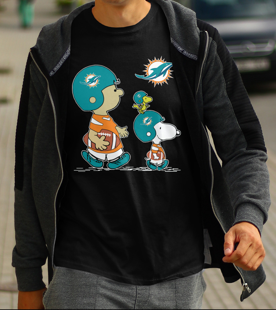 Miami Dolphins Snoopy And Woodstock Football Adventure T-Shirt
