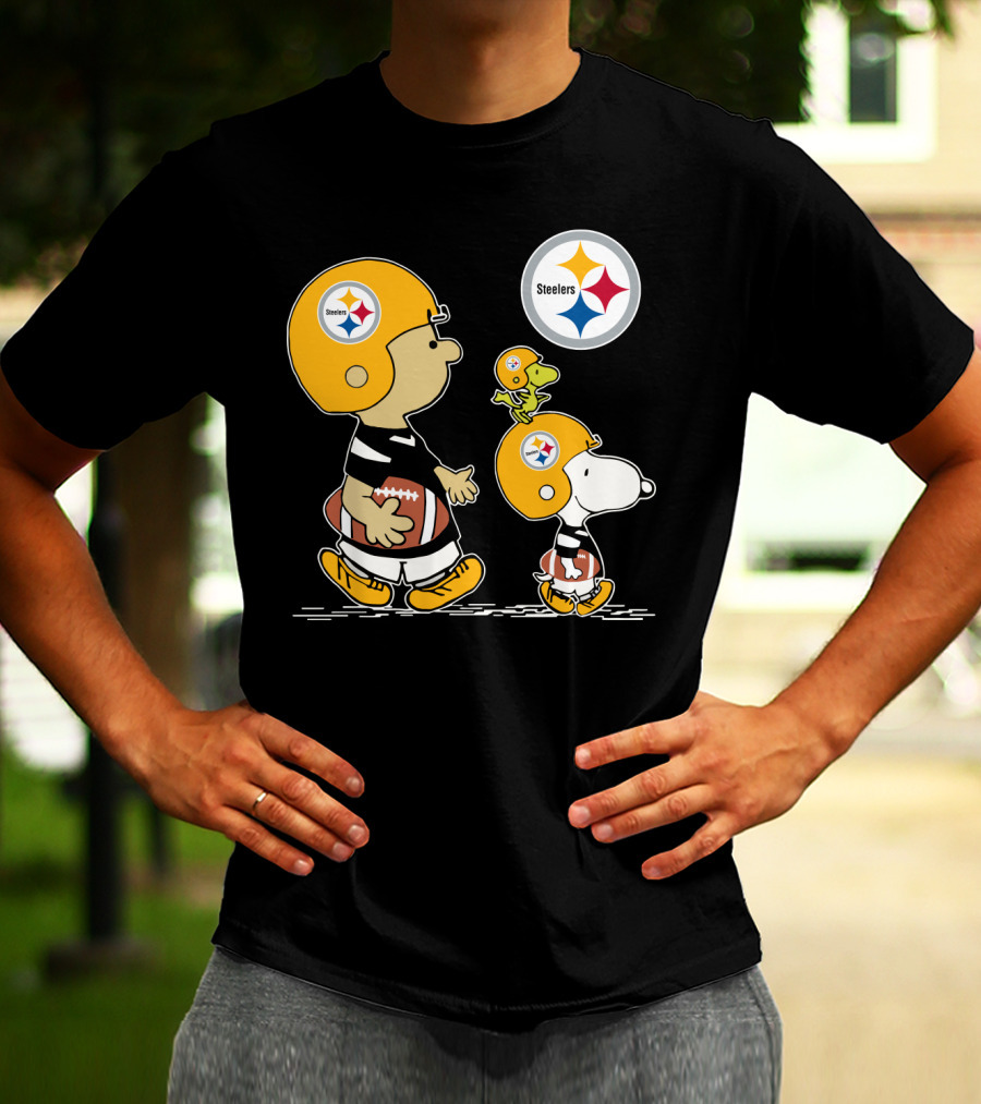 Steelers Snoopy And Peanuts Characters With Football Helmets T-Shirt