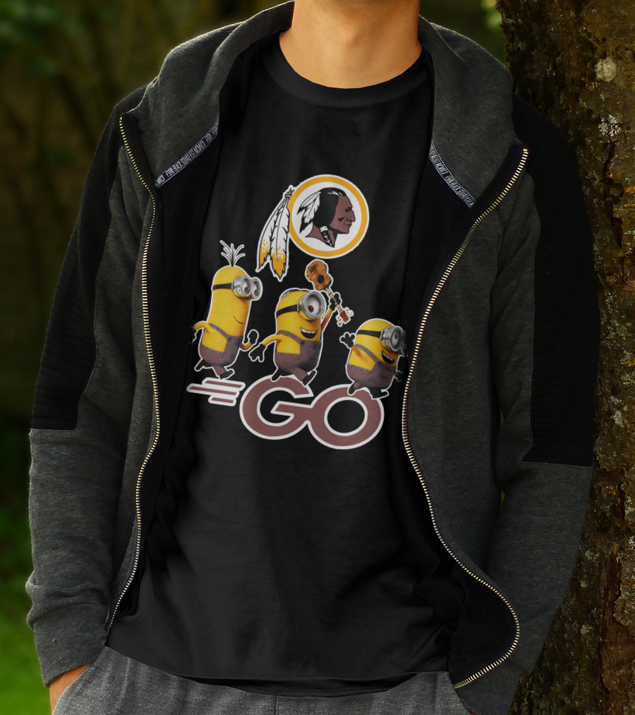 Minions Go Redskins Fan Logo With Ukulele And Feathers T-Shirt