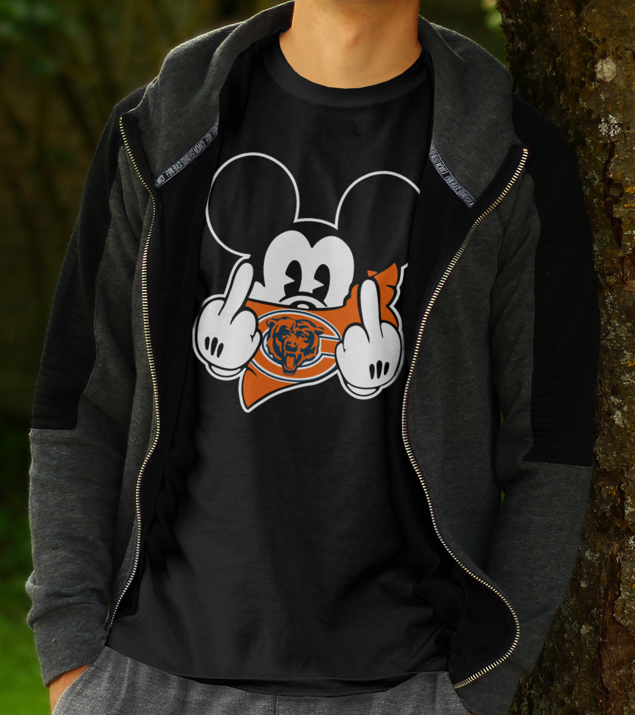Mickey Mouse Chicago Bears Gesture T-Shirt