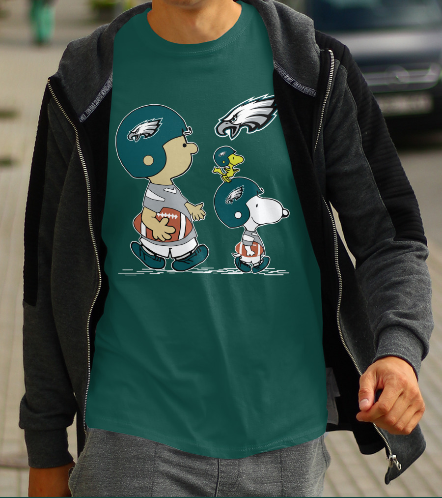 Philadelphia Eagles Snoopy And Woodstock Football Helmets T-Shirt