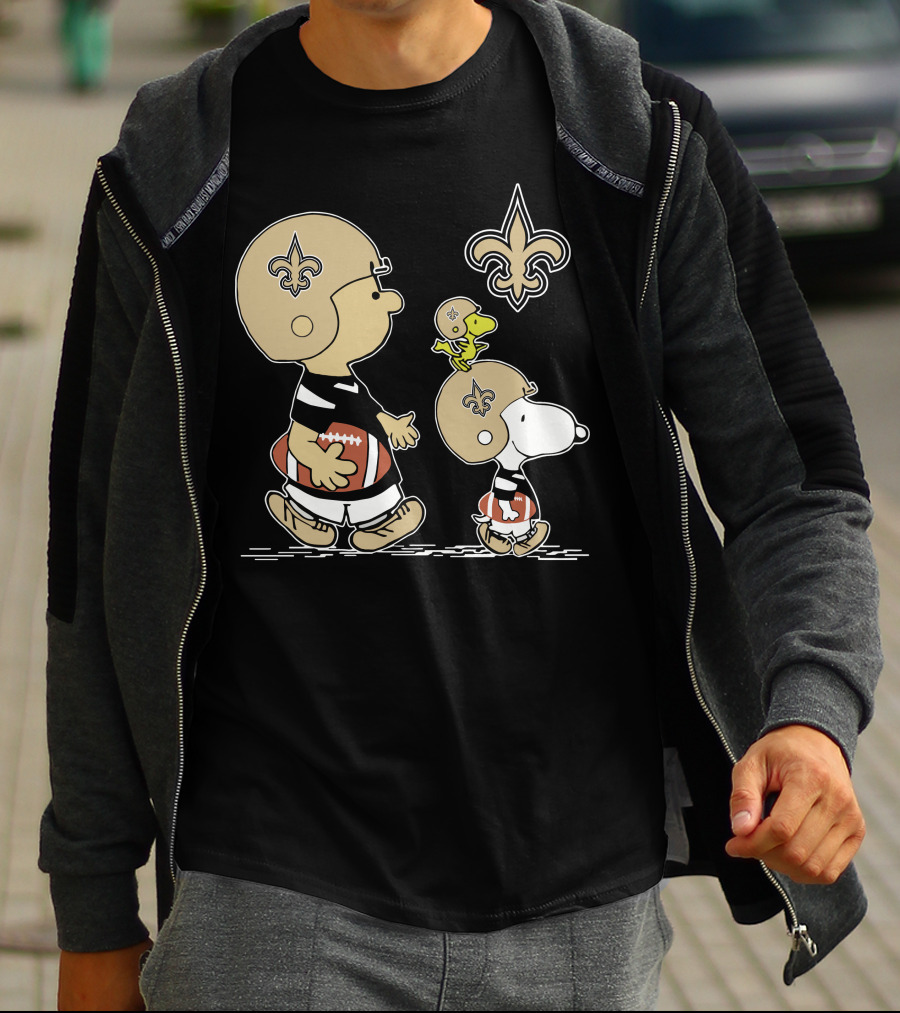 Saints Snoopy Peanuts Football Charlie Brown Woodstock Fleur-de-Lis T-Shirt