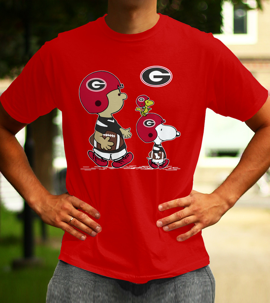 Georgia Bulldogs Snoopy And Woodstock Football Helmets T-Shirt