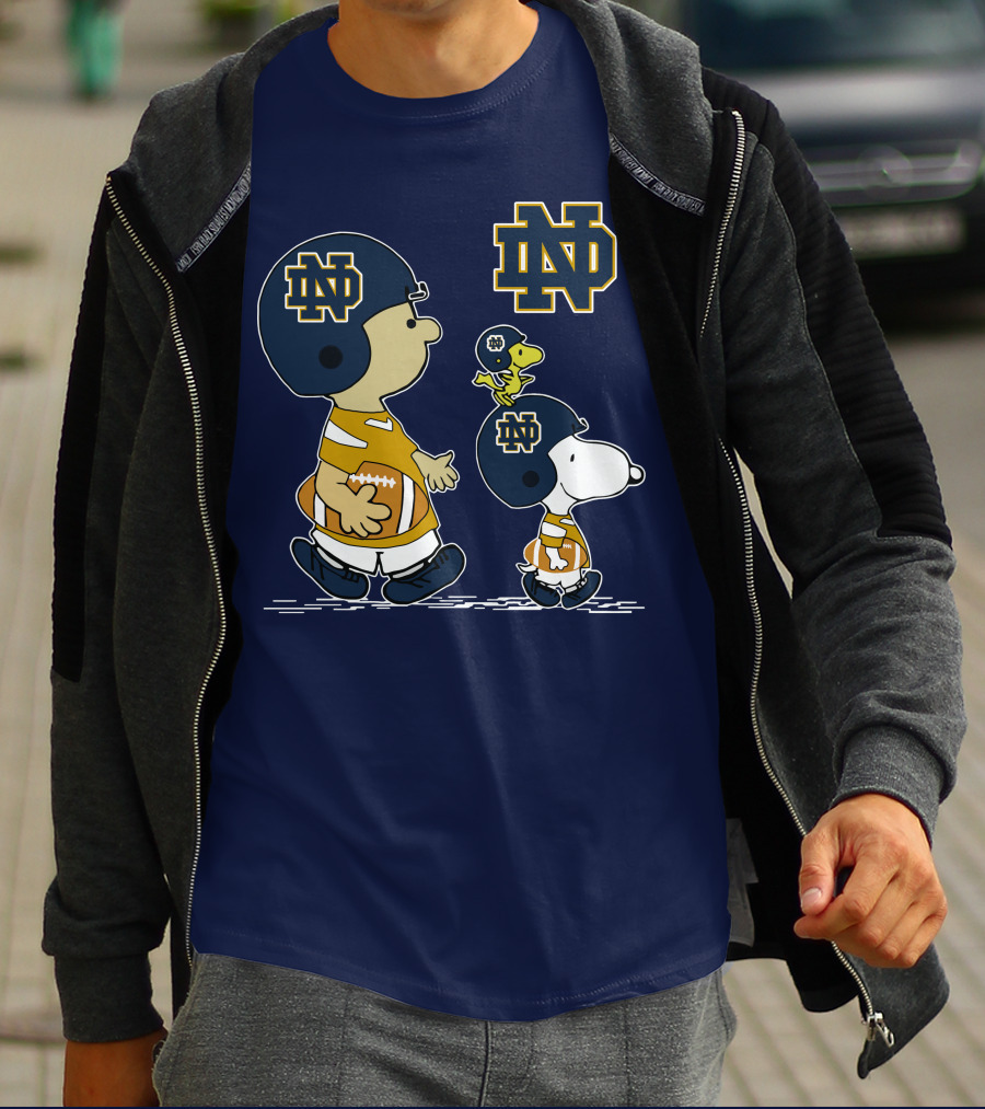 Notre Dame Fighting Irish Peanuts Characters Football Fan Scene T-Shirt