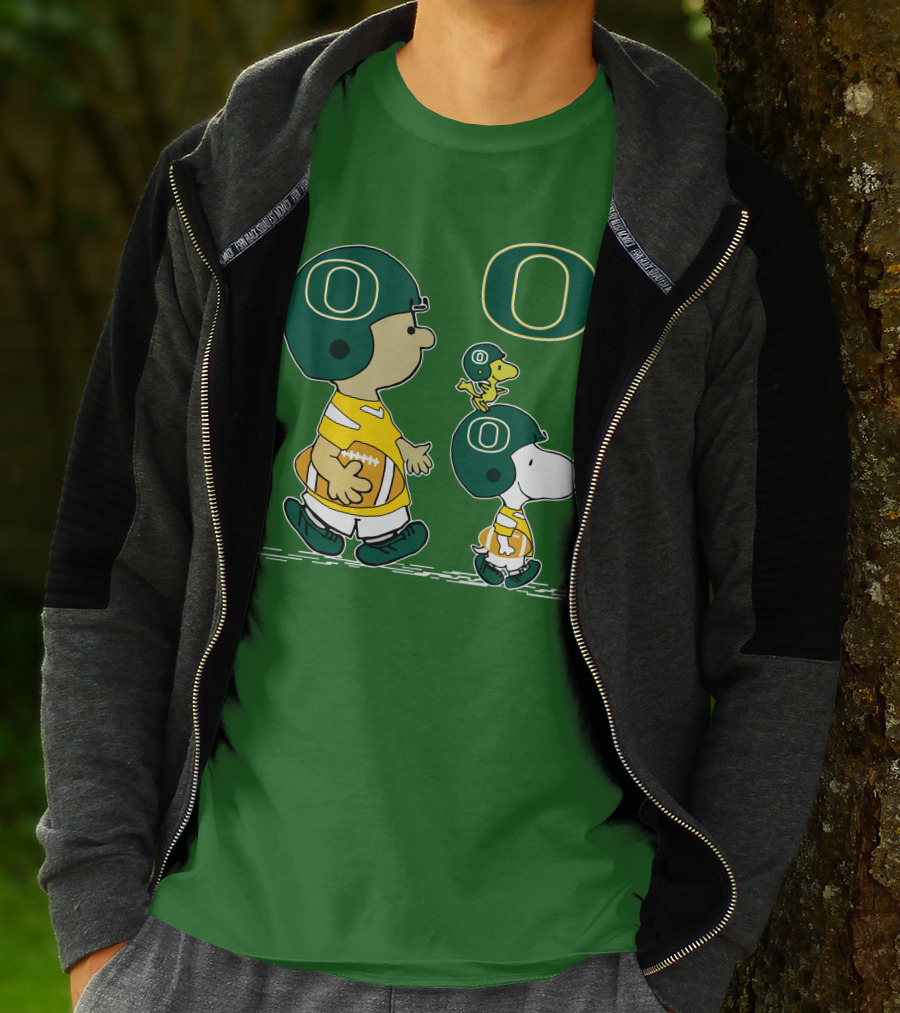 Oregon Ducks Snoopy Charlie Brown Woodstock Football Helmet Peanuts T-Shirt