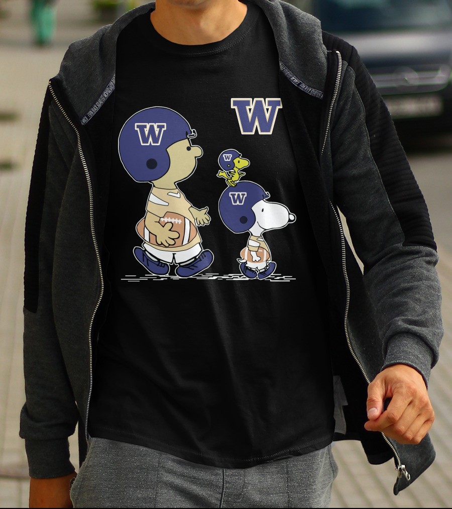 Washington Huskies Snoopy And Woodstock Football Team T-Shirt