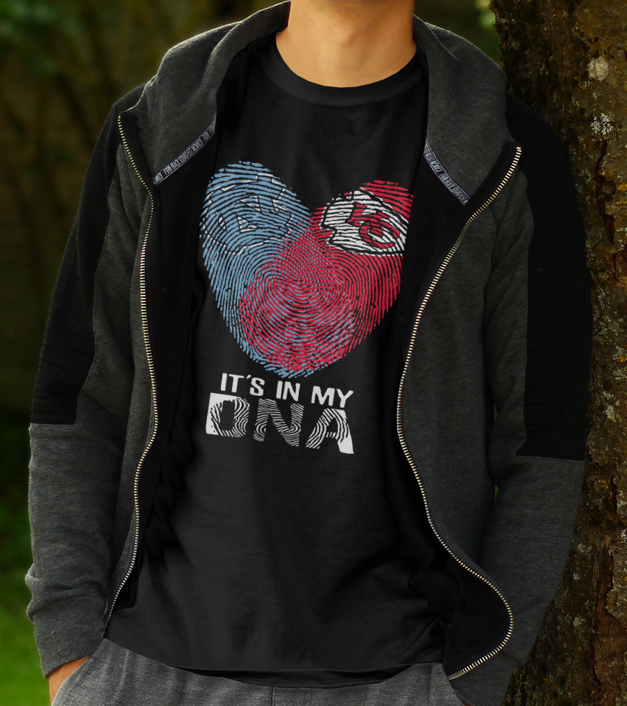 It's In My DNA North Carolina Tar Heels And Chiefs Fingerprint Heart T-Shirt