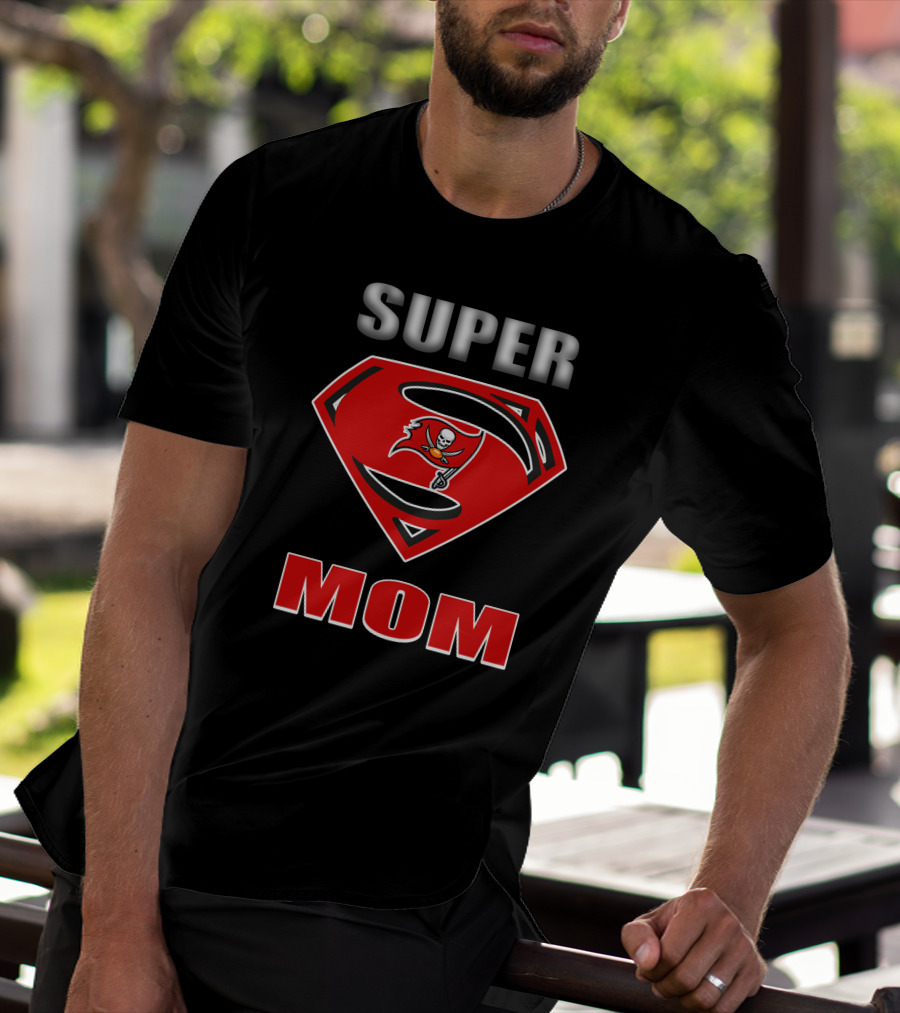 SUPER MOM Buccaneers Skull T-Shirt