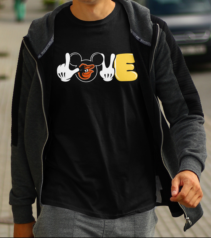 Love Baltimore Orioles Halloween Mickey Mouse Hands T-Shirt