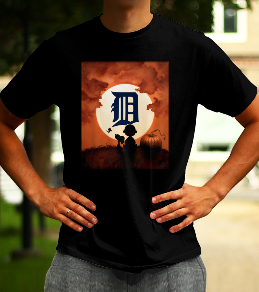 Detroit Tigers Halloween Full Moon Pumpkin Scene T-Shirt
