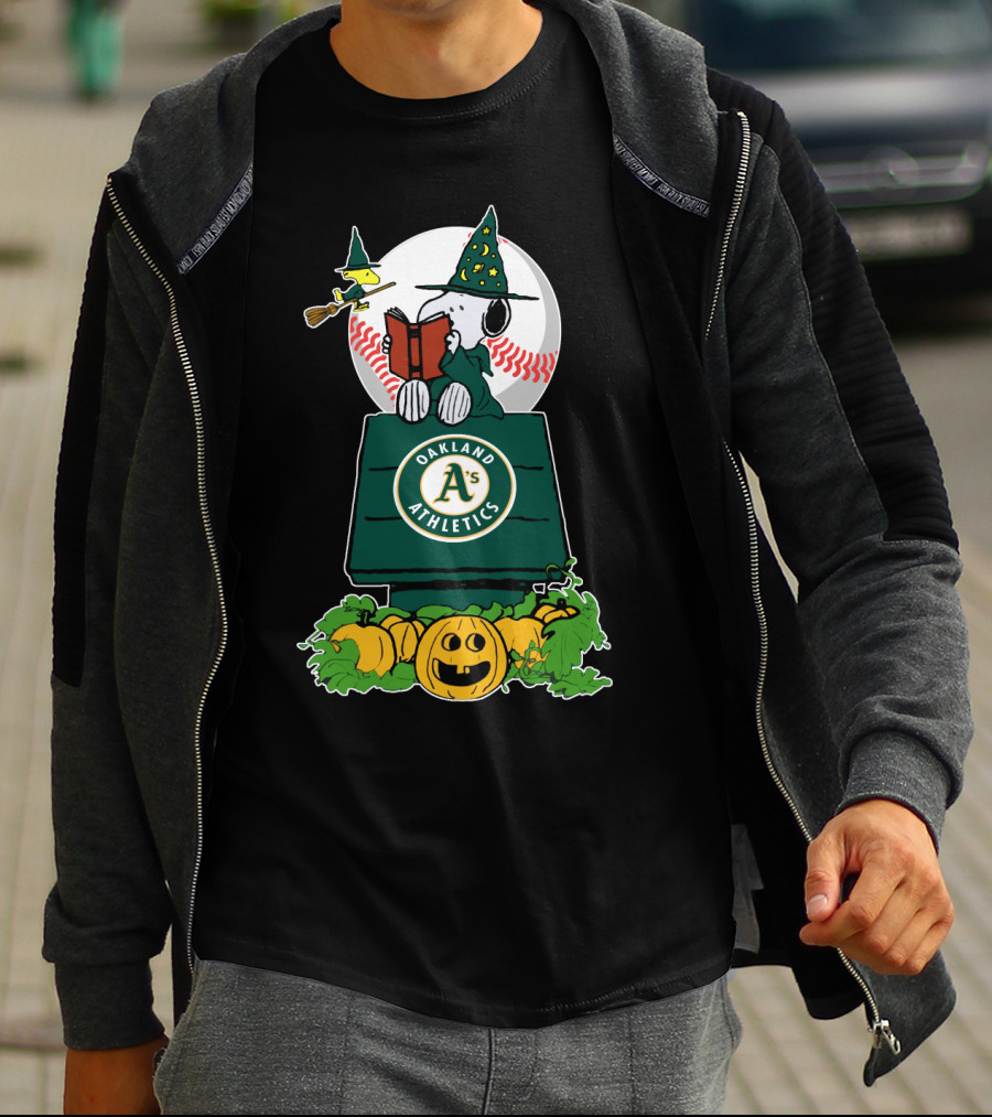 Oakland Athletics Halloween Snoopy And Woodstock Pumpkin Scene T-Shirt