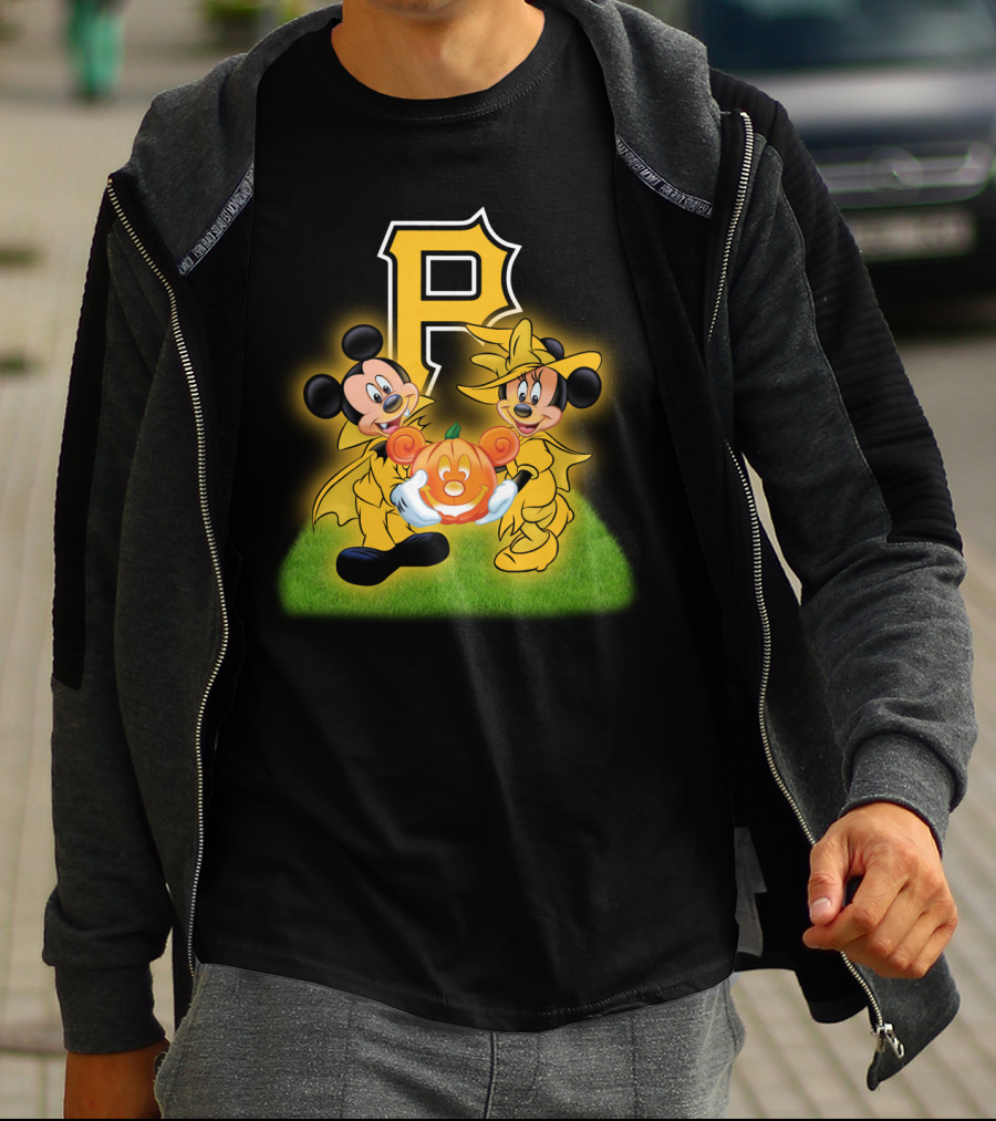 Pittsburgh Pirates Halloween Mickey And Minnie With Pumpkin T-Shirt