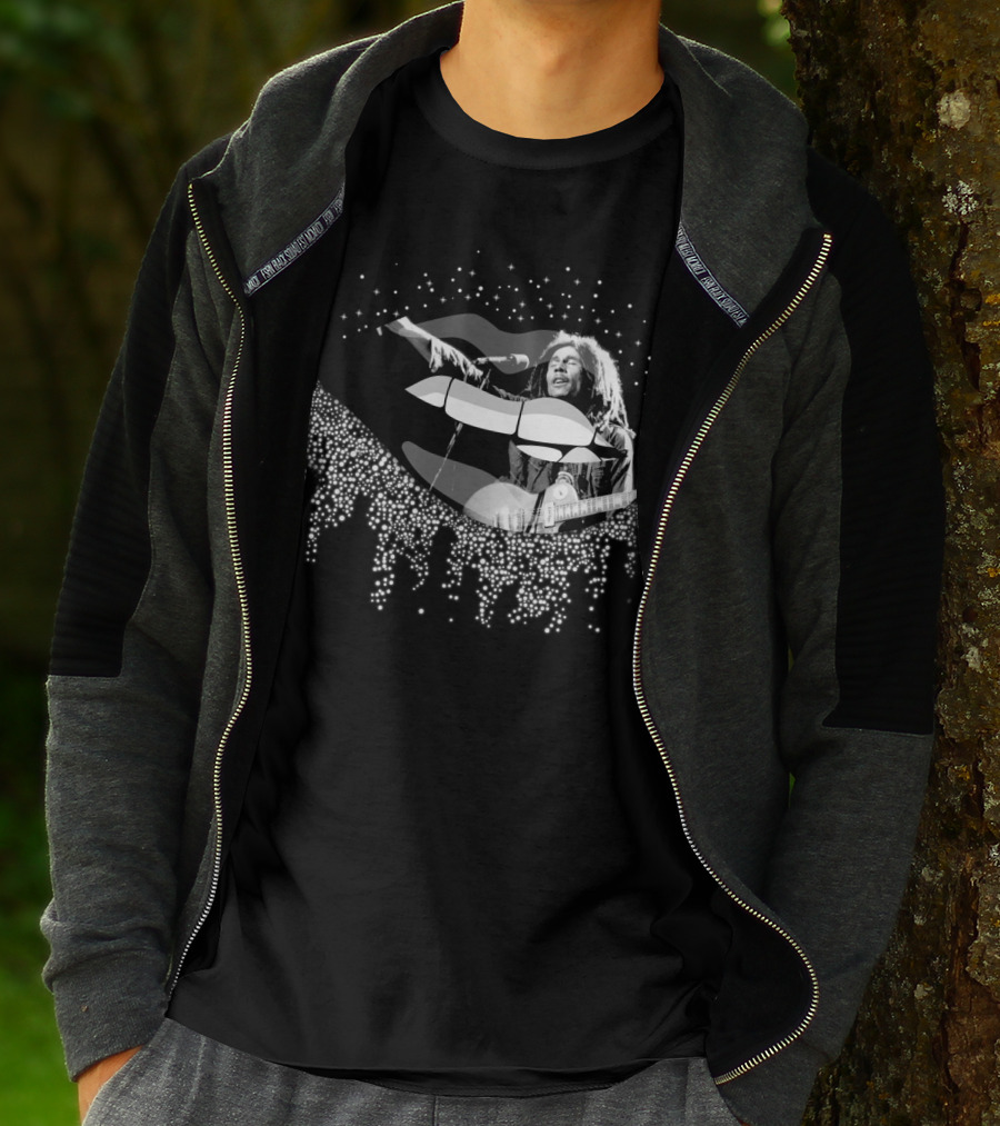 Bob Marley Black And White Lips With Guitar And Sparkle T-Shirt