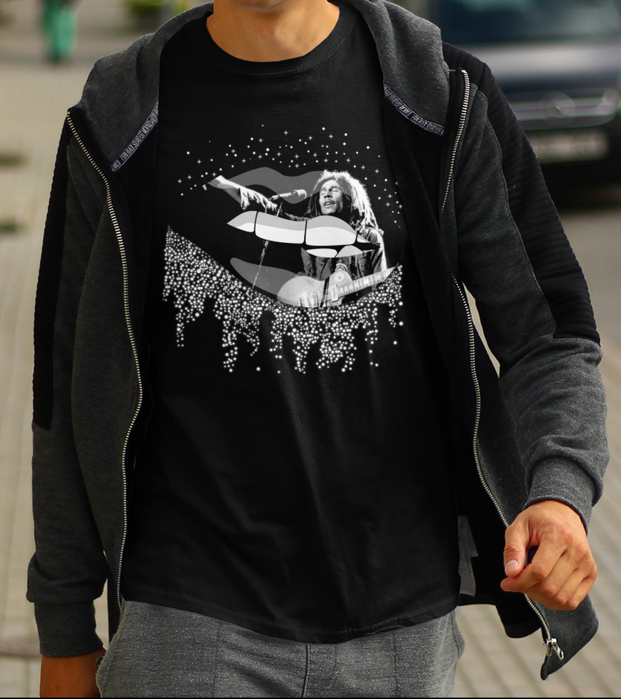 Bob Marley Black And White Lips With Guitar And Sparkle T-Shirt