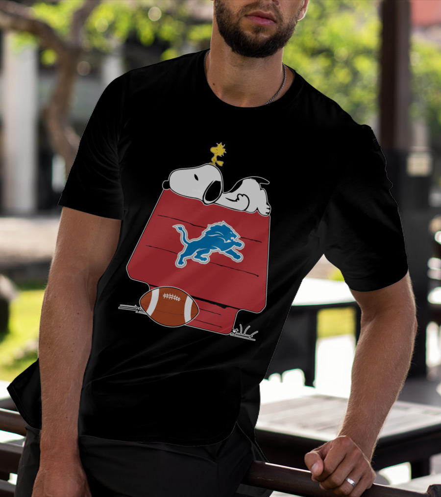 Detroit Lions Snoopy Woodstock Football T-Shirt
