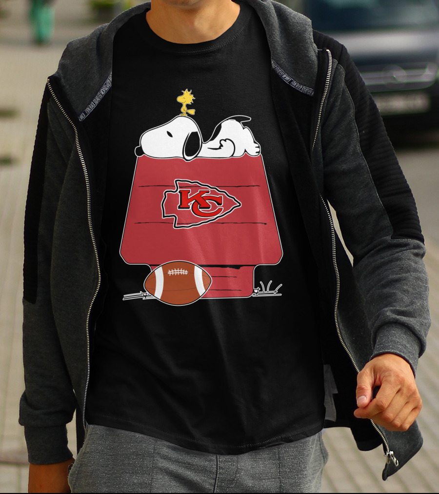 Kansas City Chiefs Kc Snoopy Doghouse Football T-Shirt