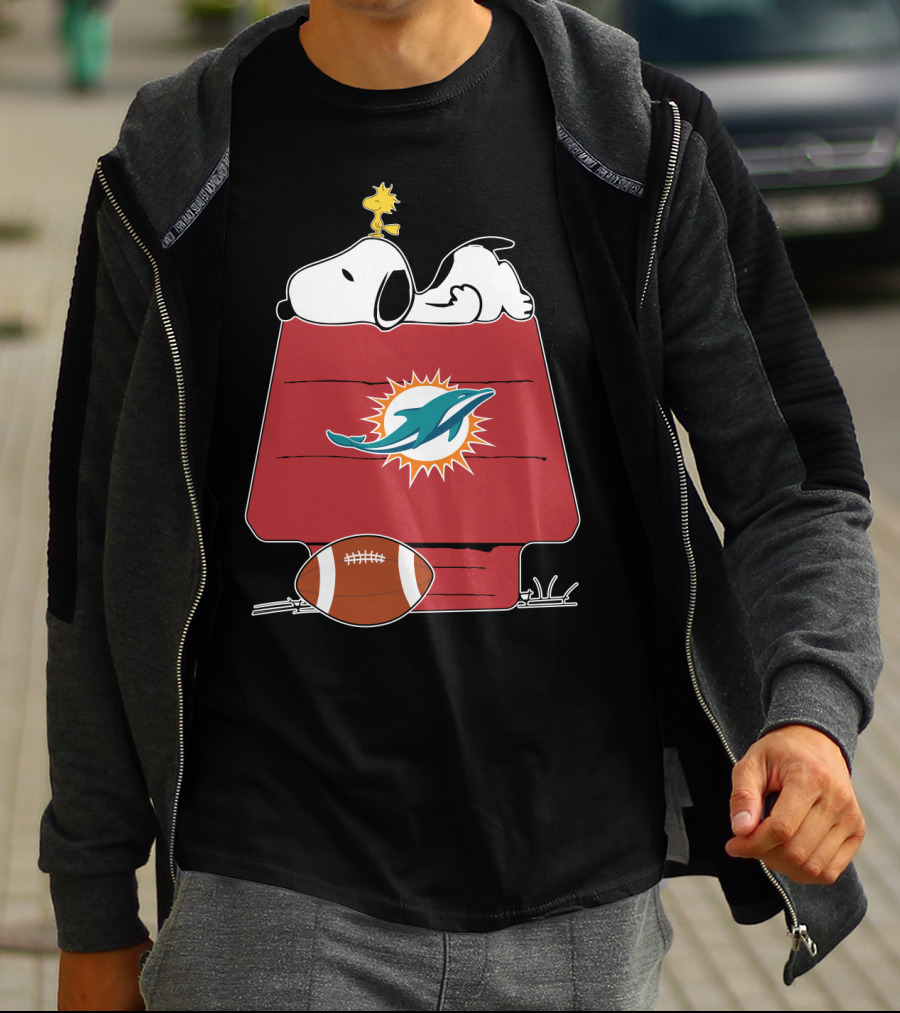 Snoopy And Woodstock Miami Dolphins Football House T-Shirt