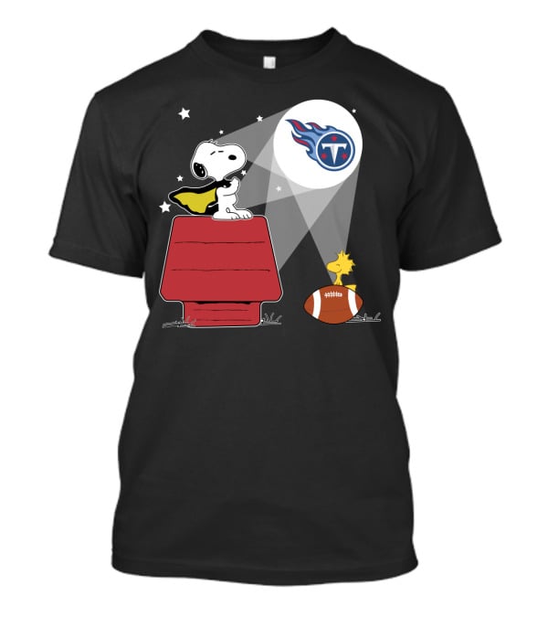 Snoopy And Woodstock With Tennessee Titans Moonlight Football Scene T-Shirt