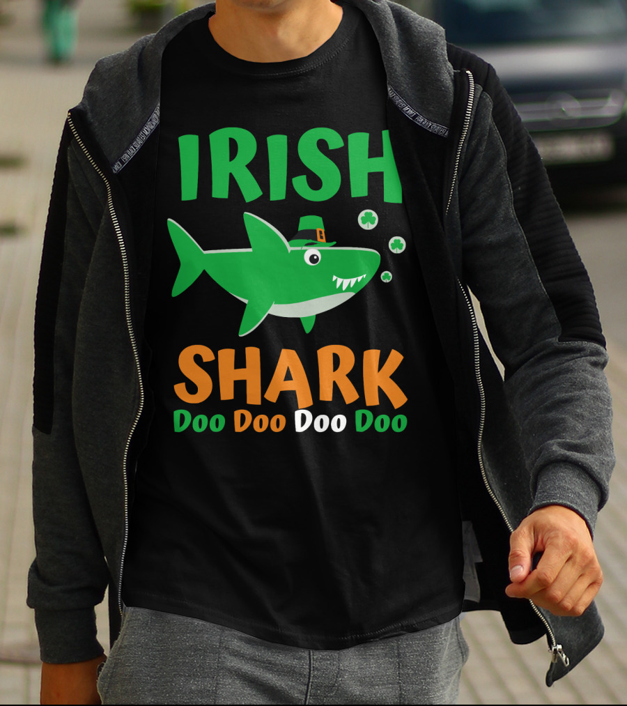 Irish Shark Doo Doo Doo St. Patrick's Day Fun With Leprechaun Hat And Shamrocks T-Shirt