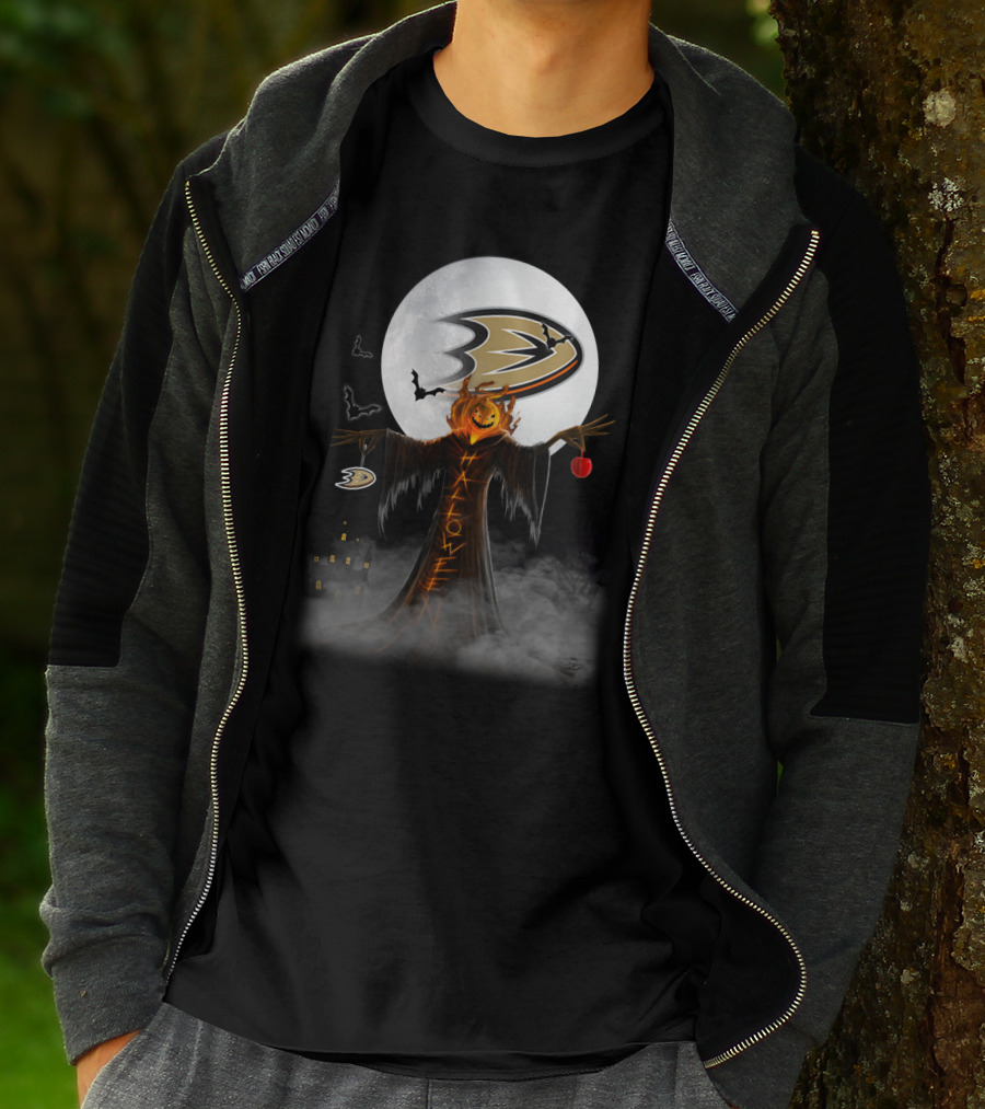 Anaheim Ducks Halloween Spooky Night With Pumpkin And Full Moon T-Shirt