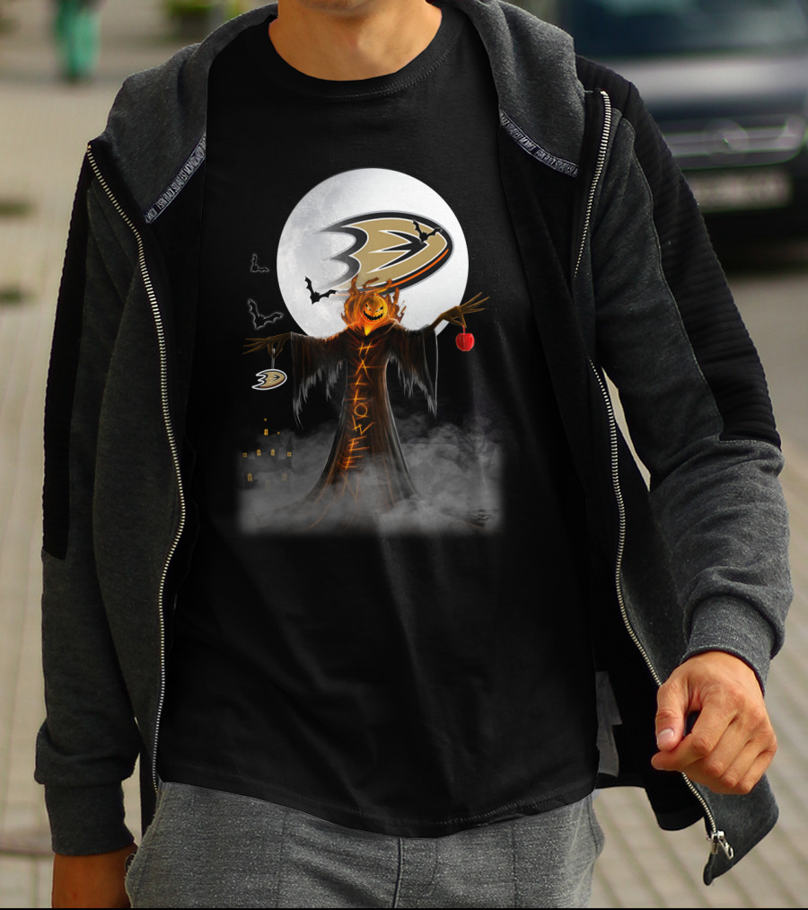 Anaheim Ducks Halloween Spooky Night With Pumpkin And Full Moon T-Shirt