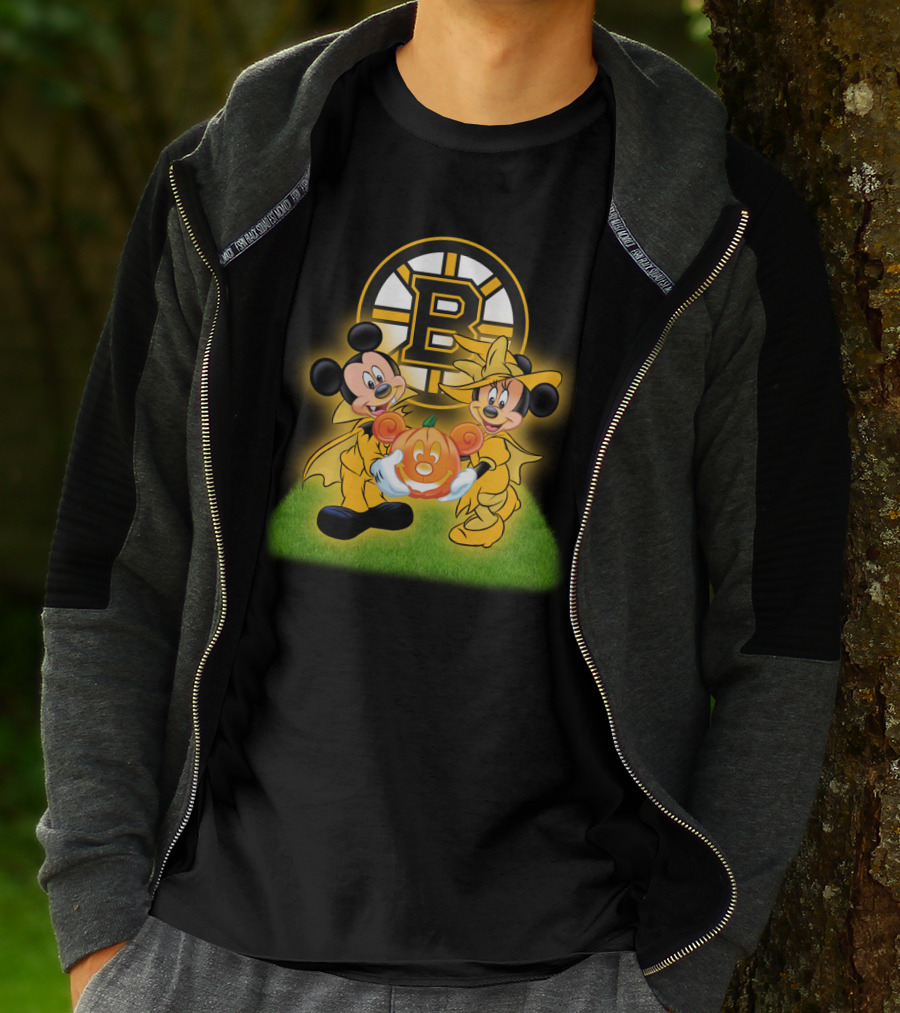 Boston Bruins Halloween Mickey And Minnie With Pumpkin T-Shirt
