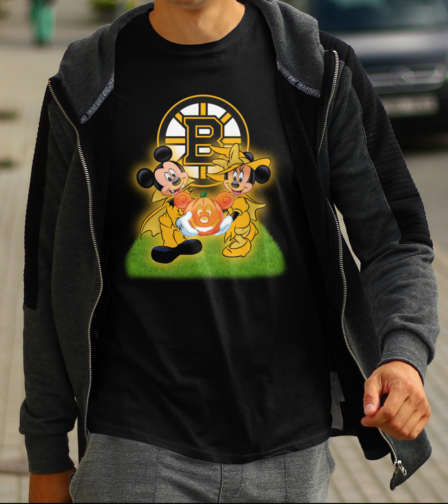 Boston Bruins Halloween Mickey And Minnie With Pumpkin T-Shirt