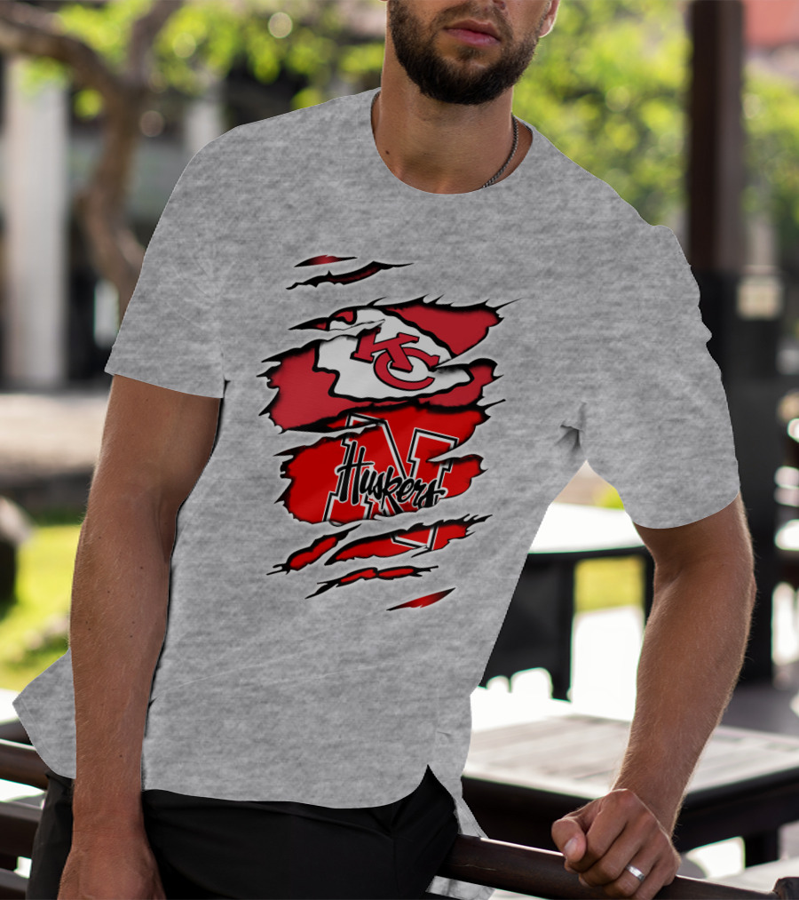 Kansas City Chiefs Nebraska Huskers Ripped T-Shirt