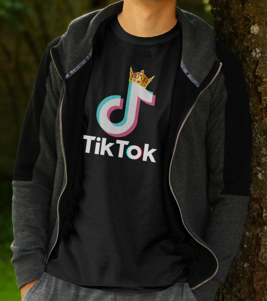 Funny TikTok Dancing Musician DJ Love With Crown T-Shirt
