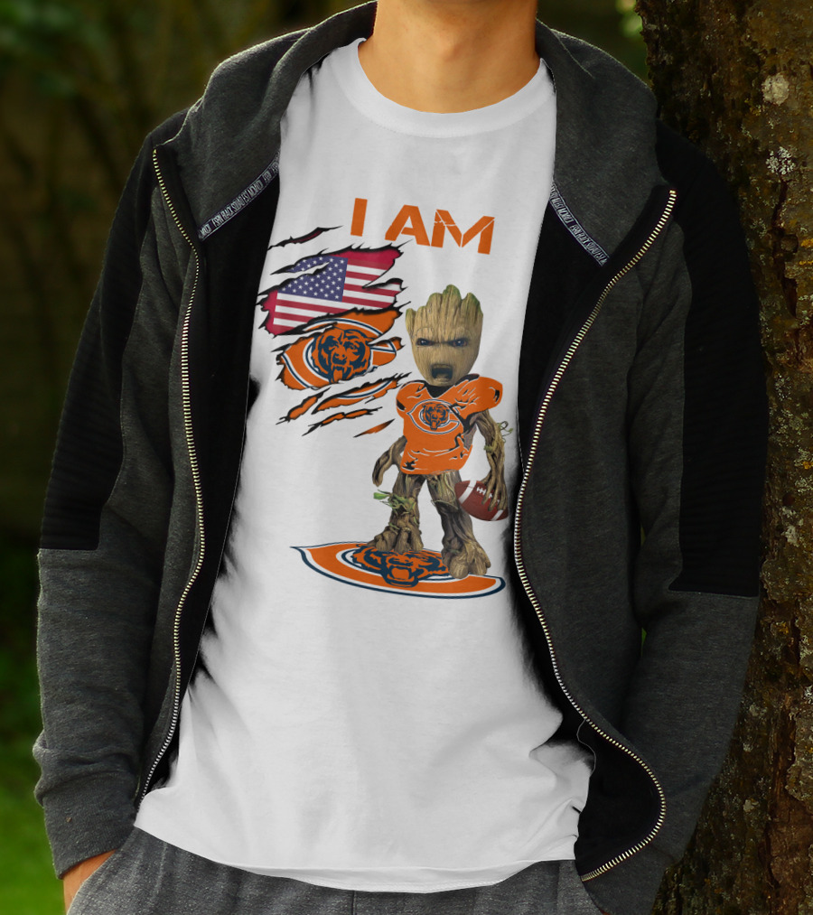 I AM Bears Baby Groot Holding Football With American Flag And Chicago Bears T-Shirt