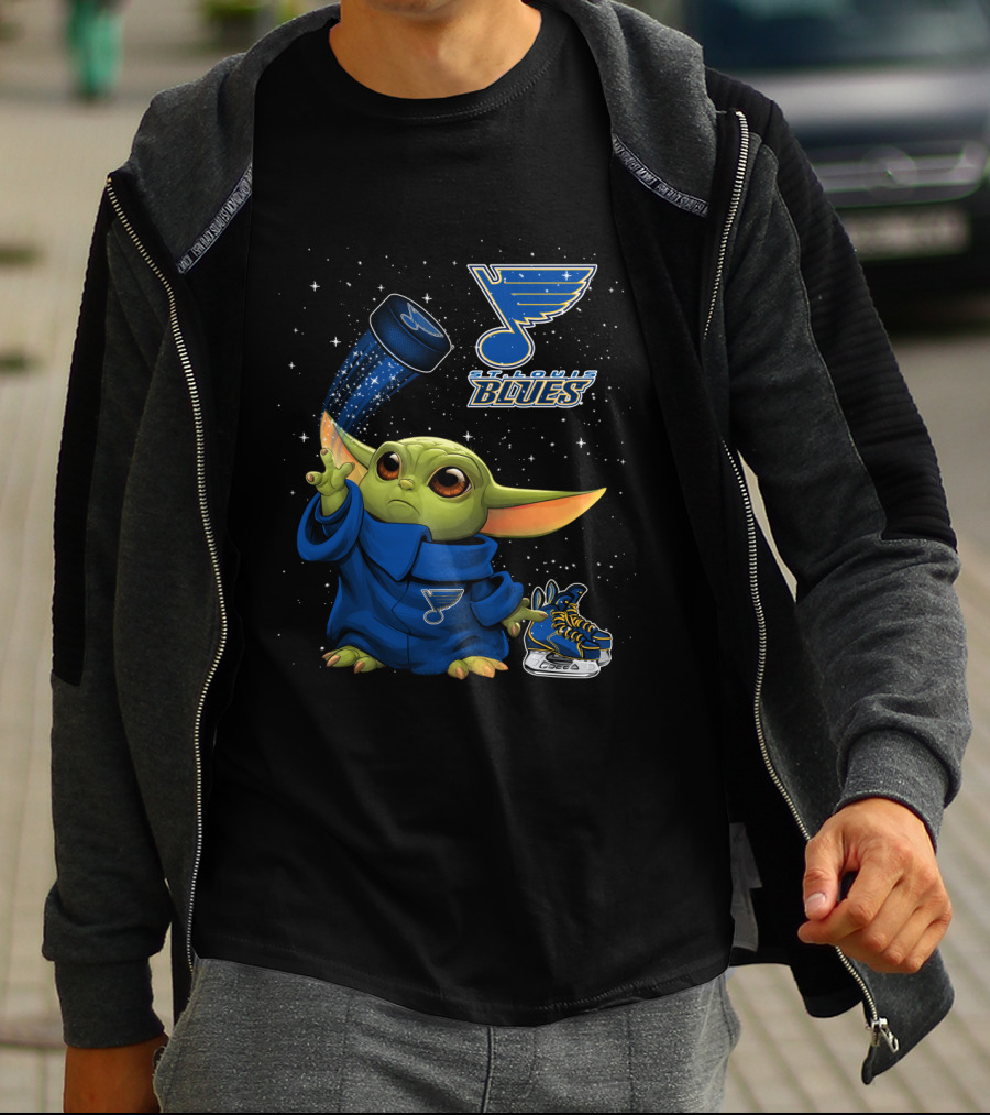 St Louis Blues Baby Yoda Holding Hockey Puck With Logo And Skates T-Shirt