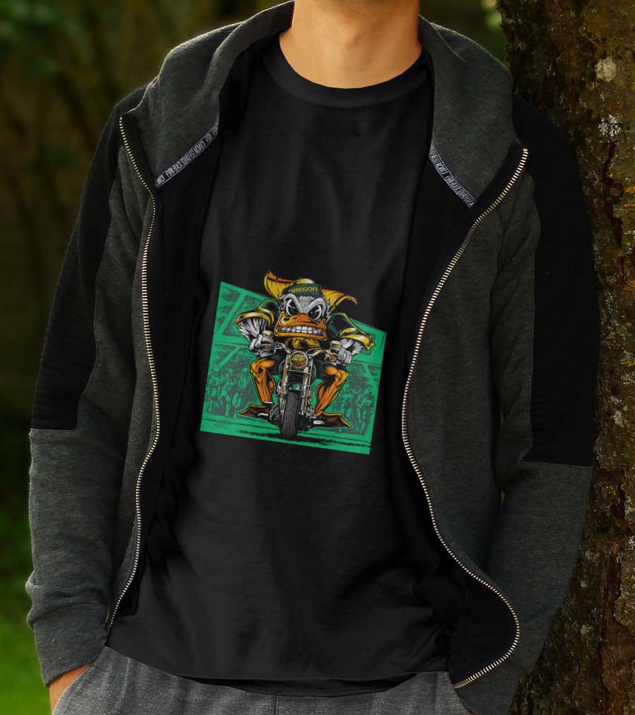 Oregon Duck Riding Motorcycle Bold 2007 Retro Style T-Shirt
