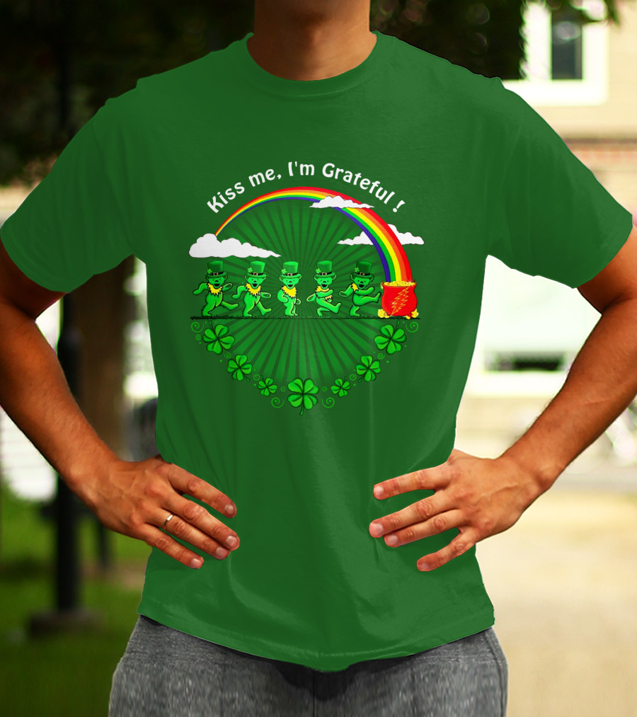 Kiss Me I'm Grateful Rainbow Leprechauns And Shamrock Parade T-Shirt