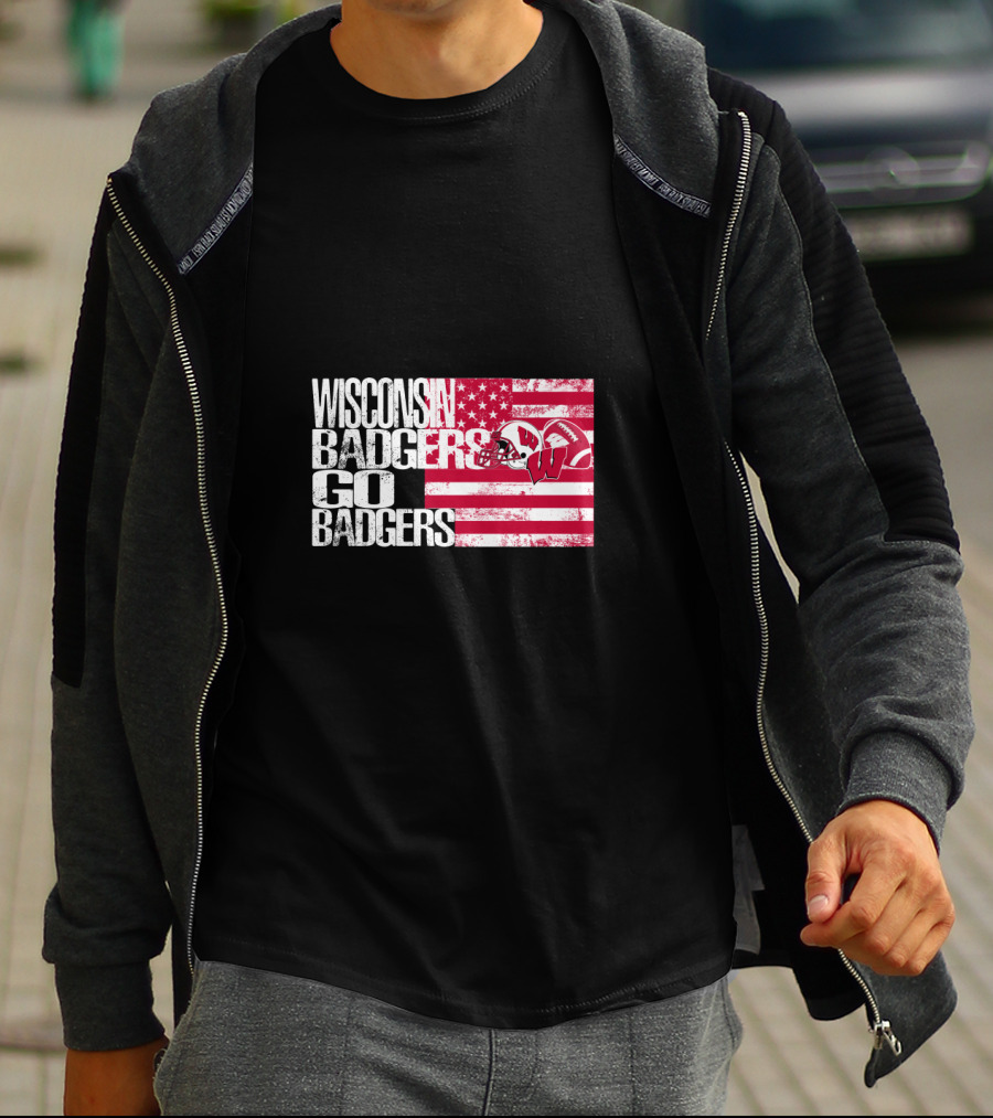 Wisconsin Badgers Go Badgers American Flag Helmet T-Shirt